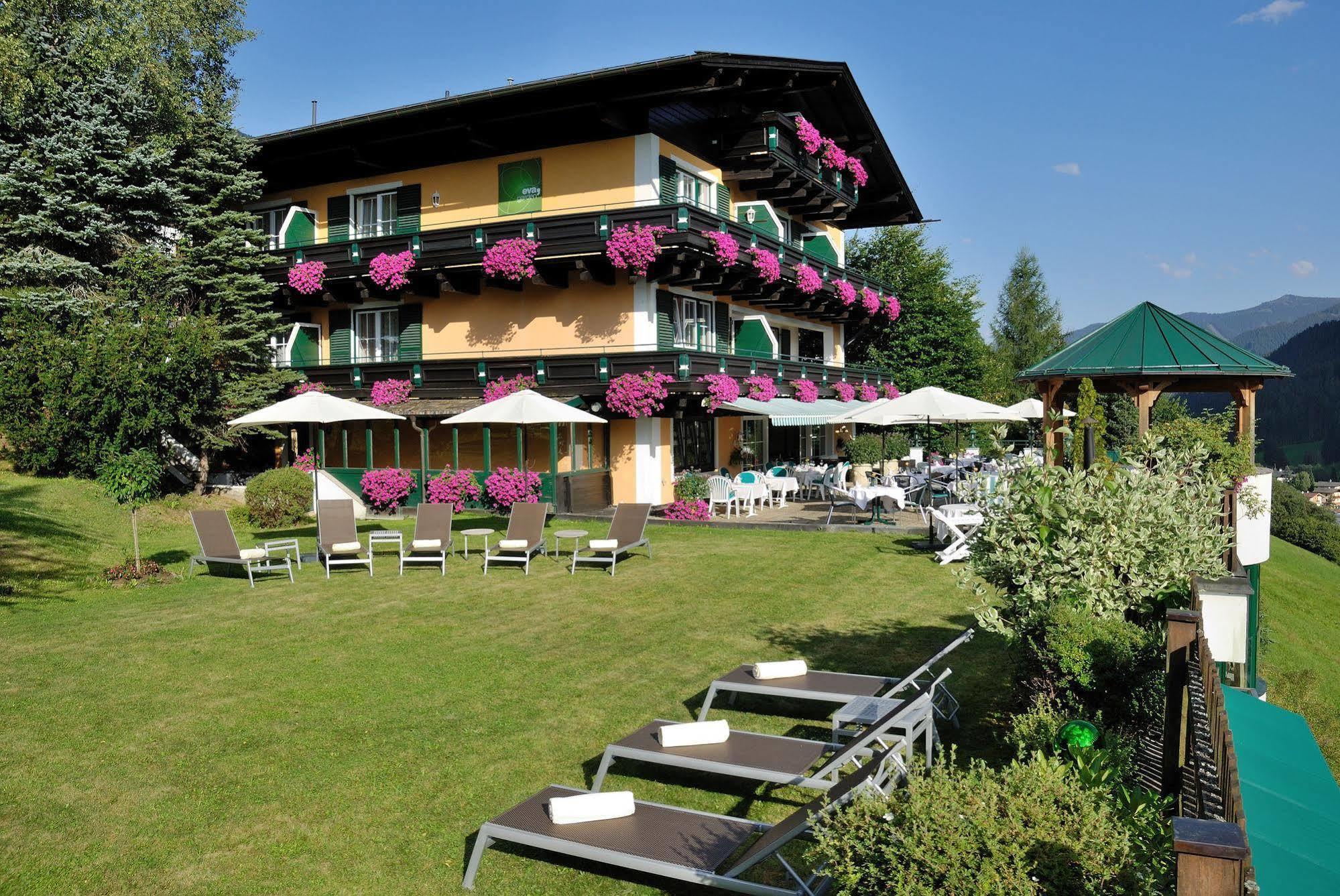 Eva,Garden Hotel Saalbach-Hinterglemm Kültér fotó
